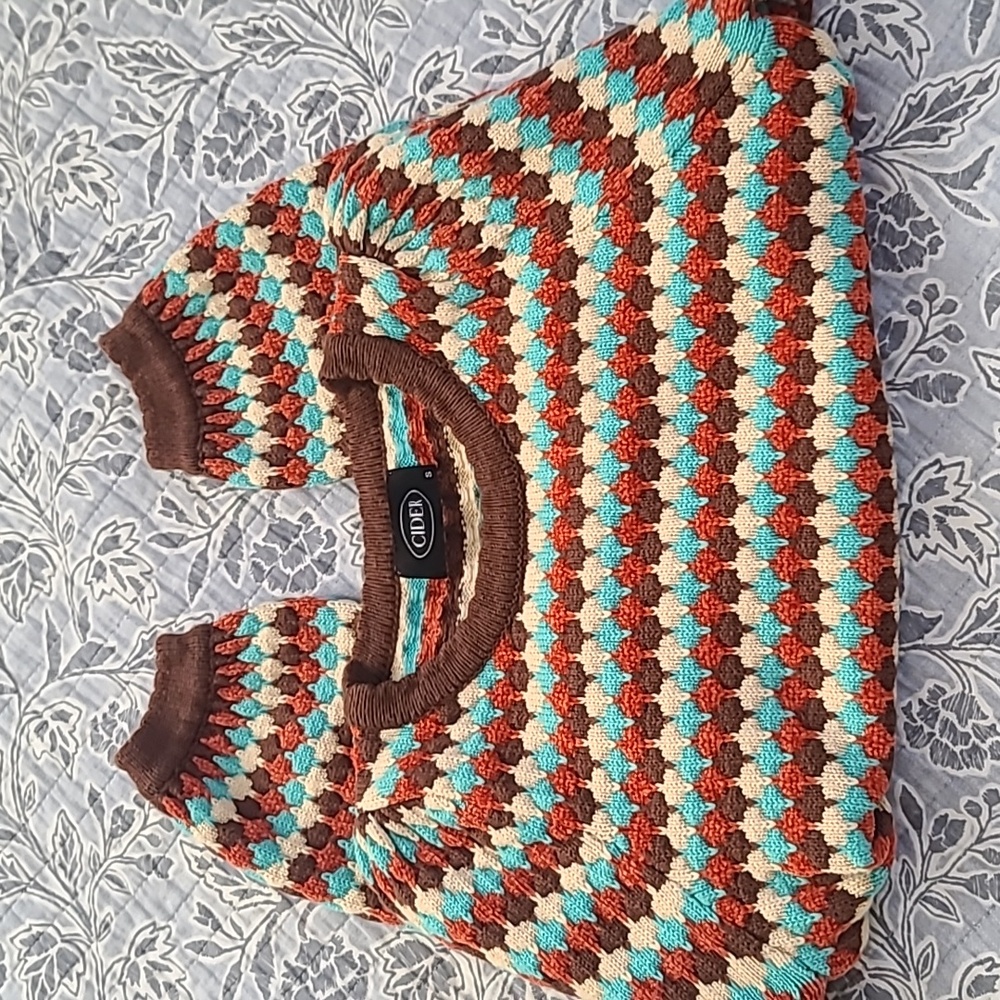 Sweater - Picture 4 of 4